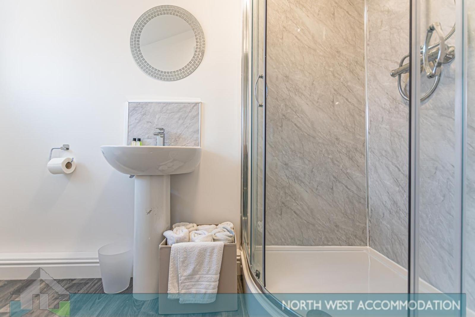 Wellfield Serviced Accommodation Воррінгтон Екстер'єр фото