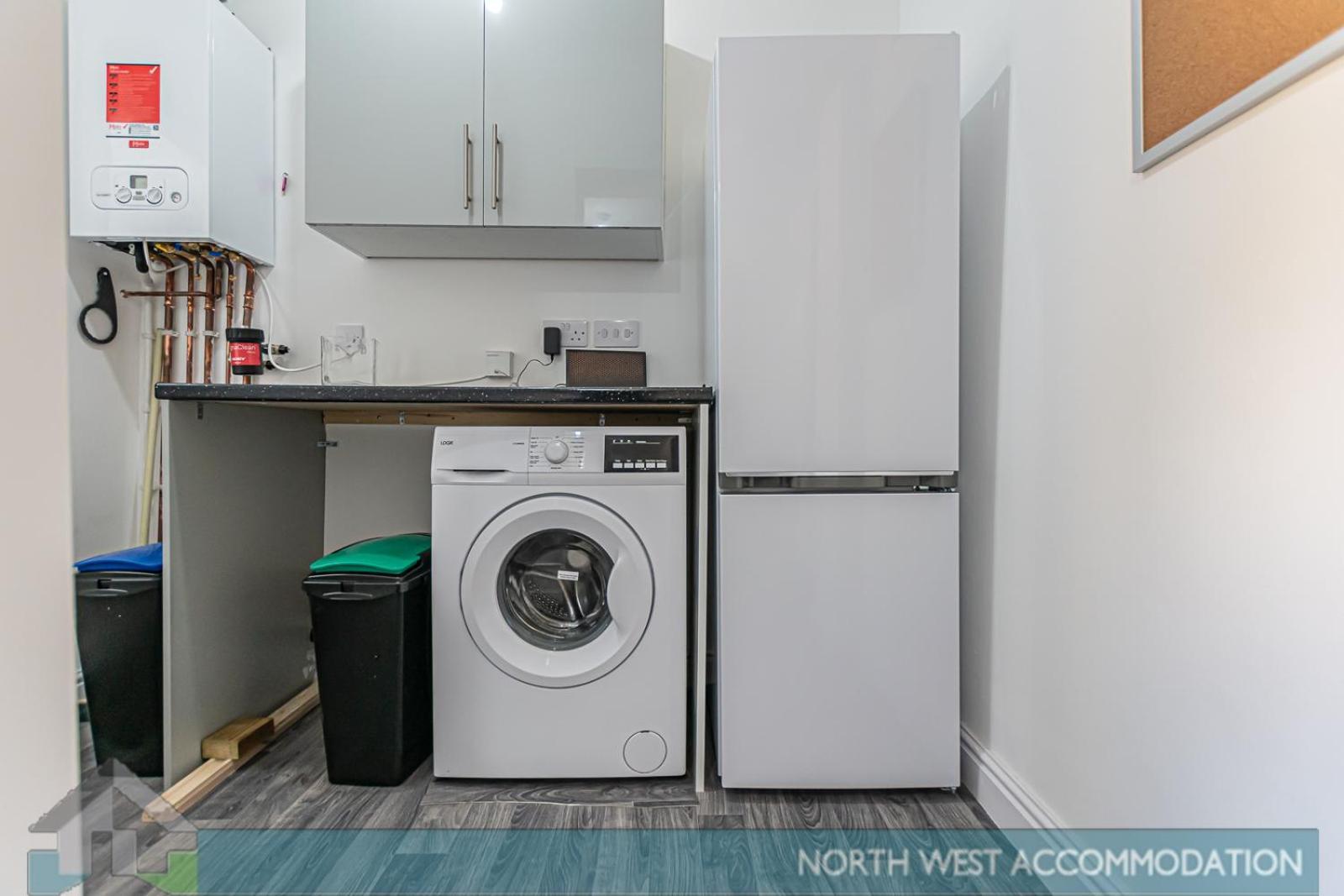 Wellfield Serviced Accommodation Воррінгтон Екстер'єр фото
